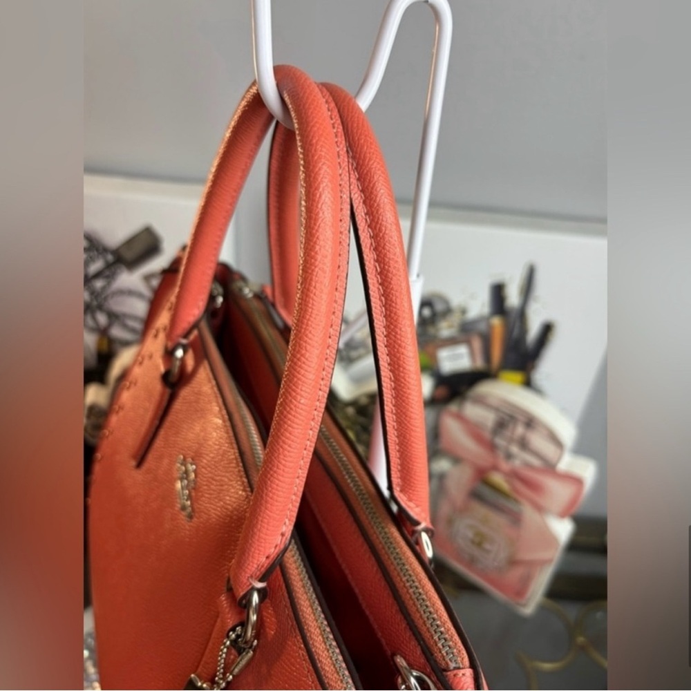 🌟COACH 🌟Storypatch Coral Studded
Leather Surrey Bag & Wallet Set F55600/EUC - Picture 12 of 16